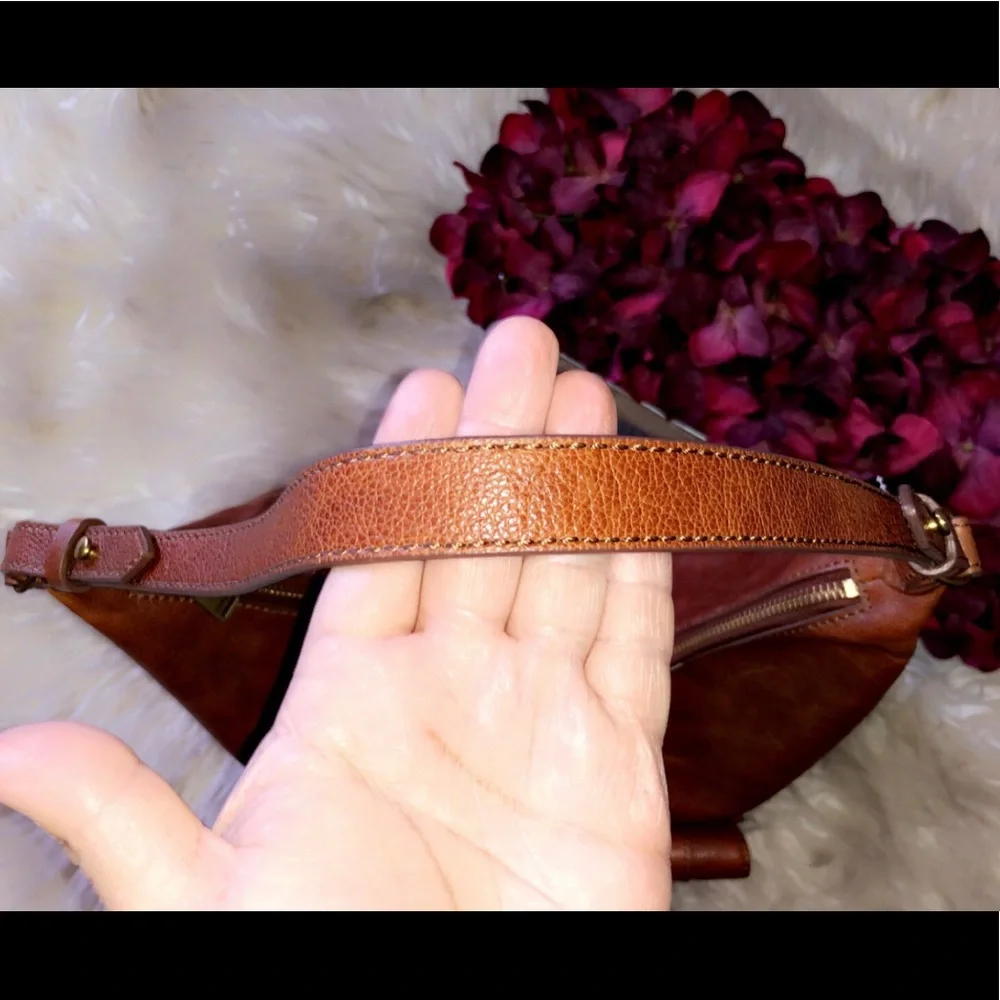 FOSSIL Brown Leather Hobo Shoulder Bag